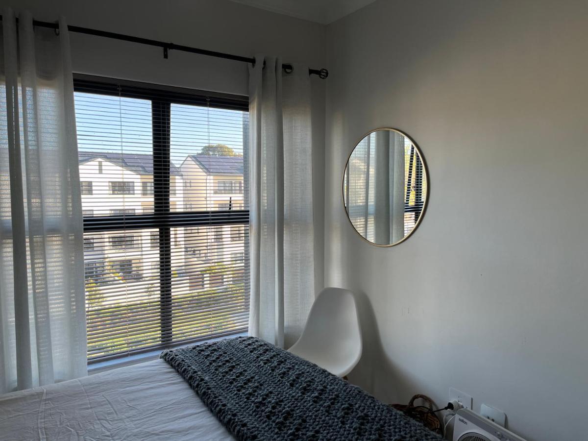 Luxury One Bedroom Apartment Somerset West Eksteriør bilde